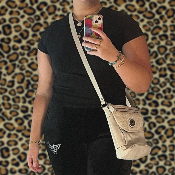 Concept White crossbody bag with gold hardware - Picture 2 of 10